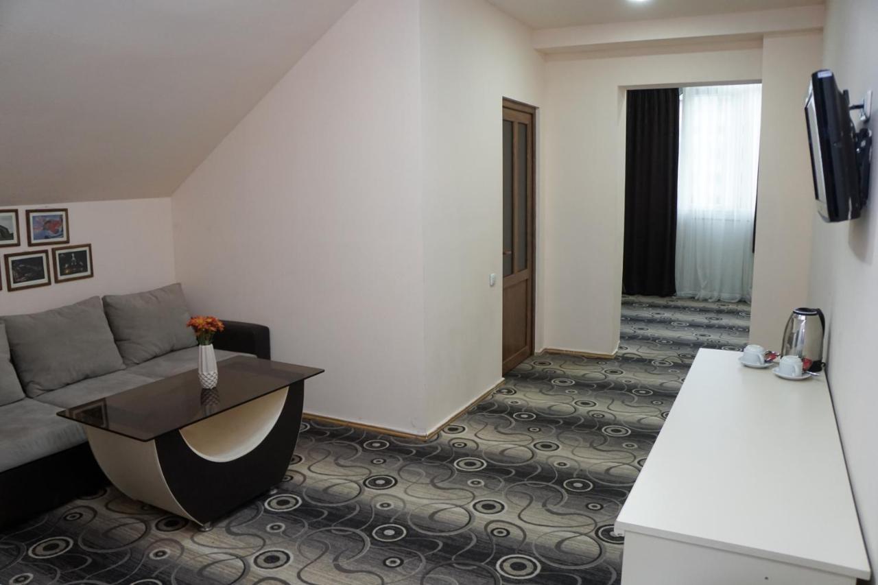 Nor Yerevan Hotel Ngoại thất bức ảnh